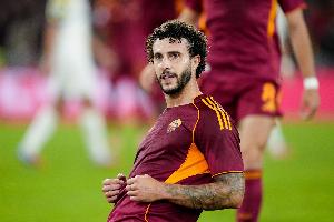 意媒：罗马中卫埃尔莫索腰伤复发，可能将缺席对阵尤文